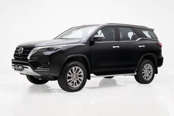 TOYOTA HILUX SW4 2.8 D-4D TURBO DIESEL SRX 7L 4X4 AUTOMÁTICO